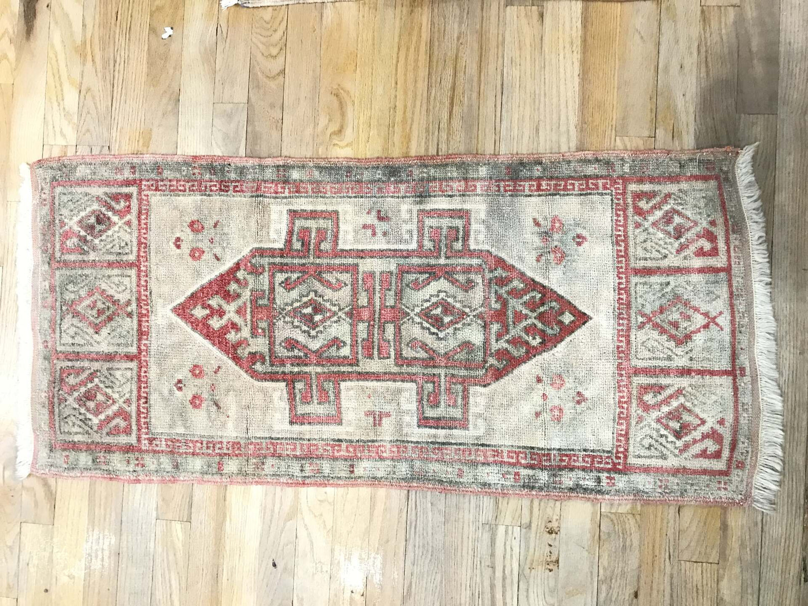 M02000 Rug