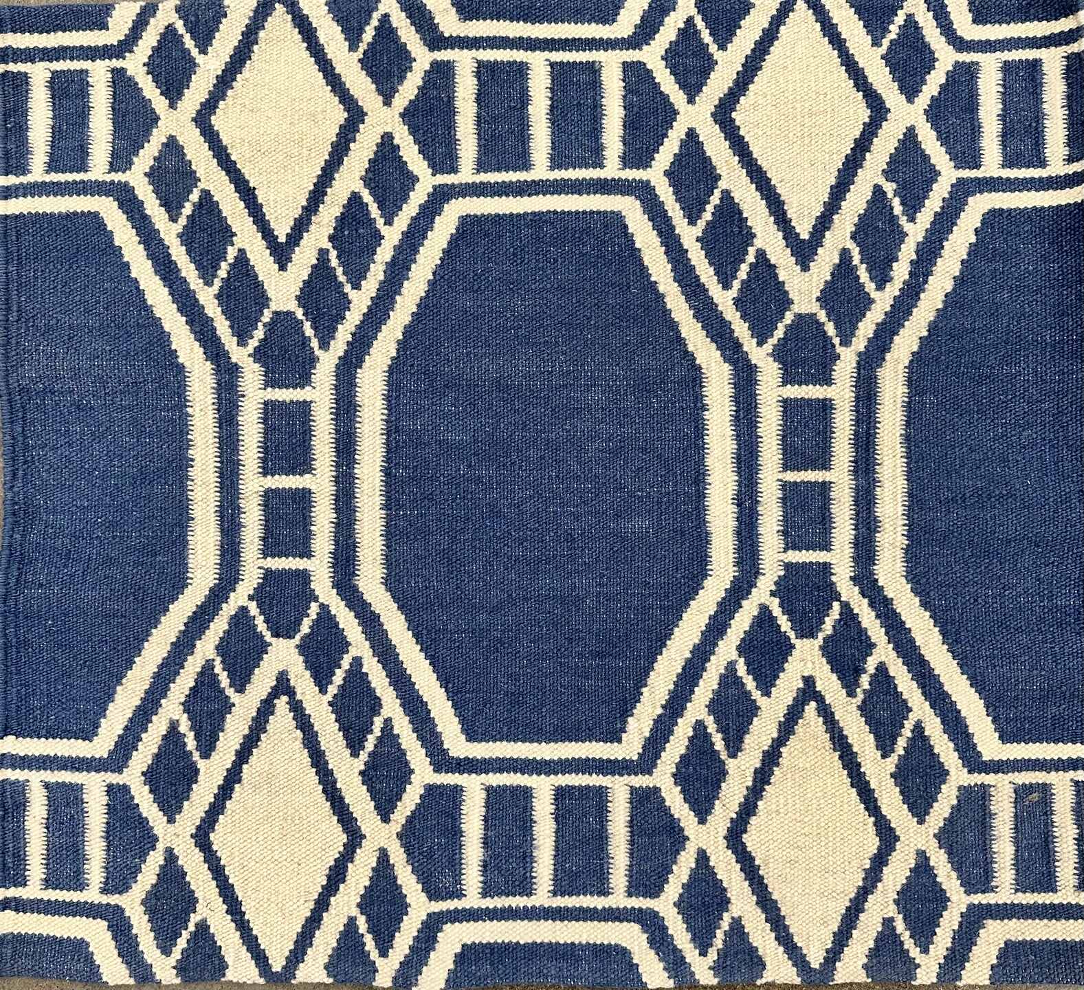 S27468 Rug