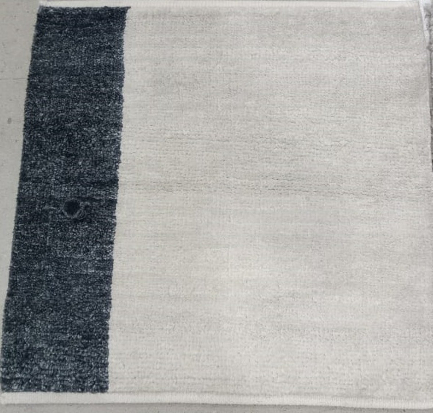 S28057 Rug