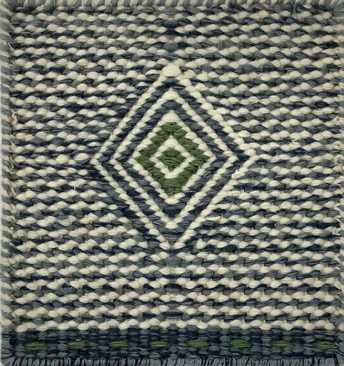 S28136 Rug