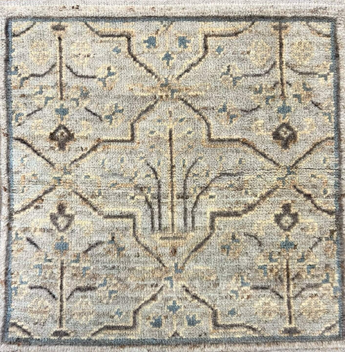 S28548 Rug