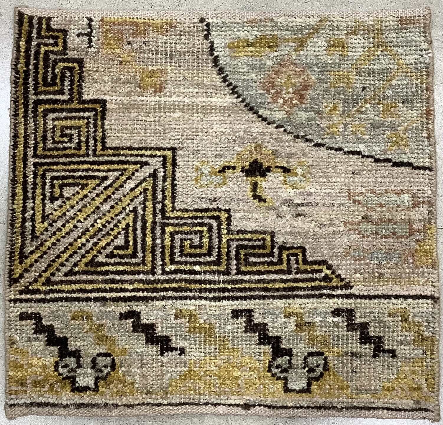 S28571 Rug