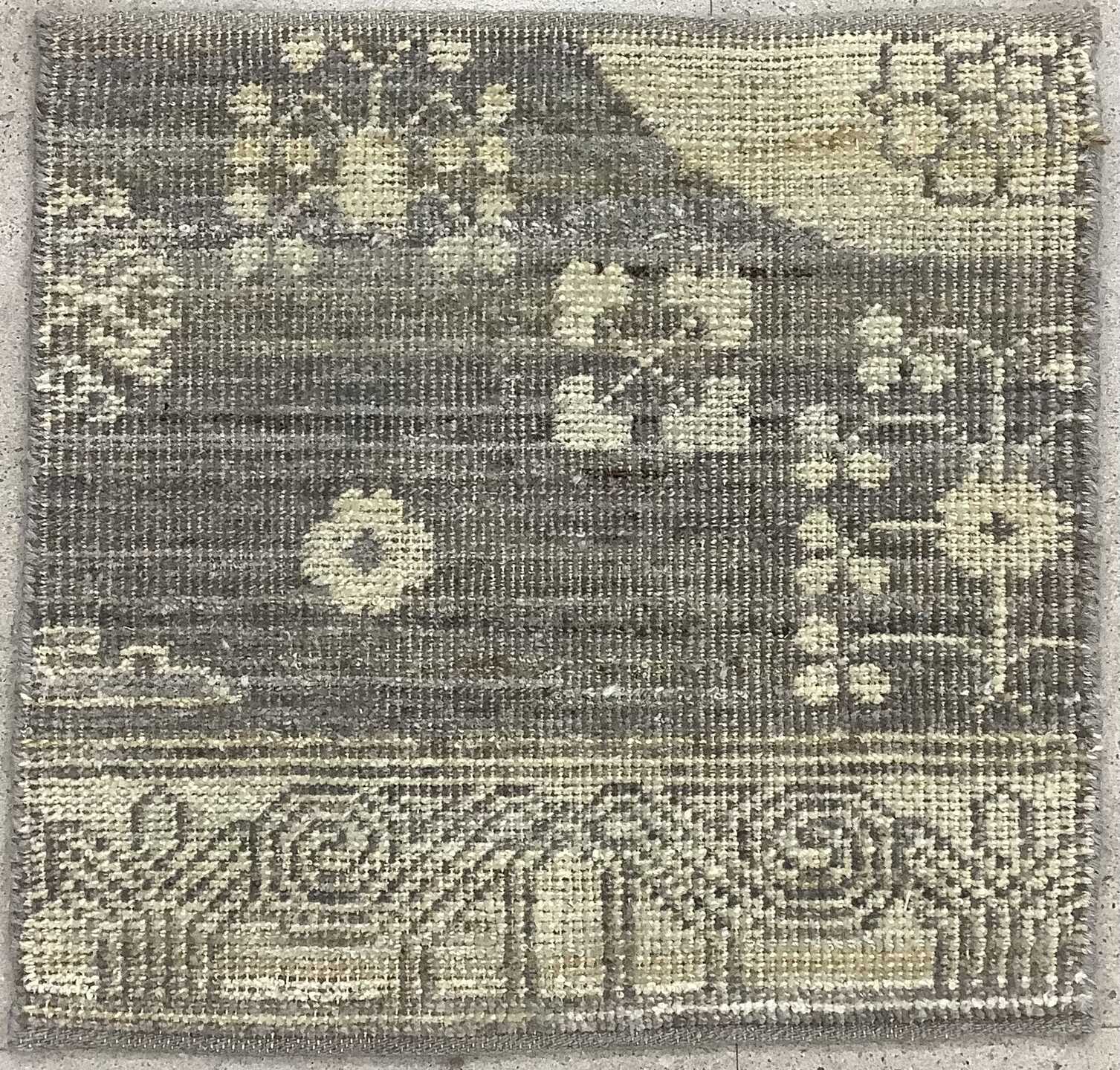 S28630 Rug