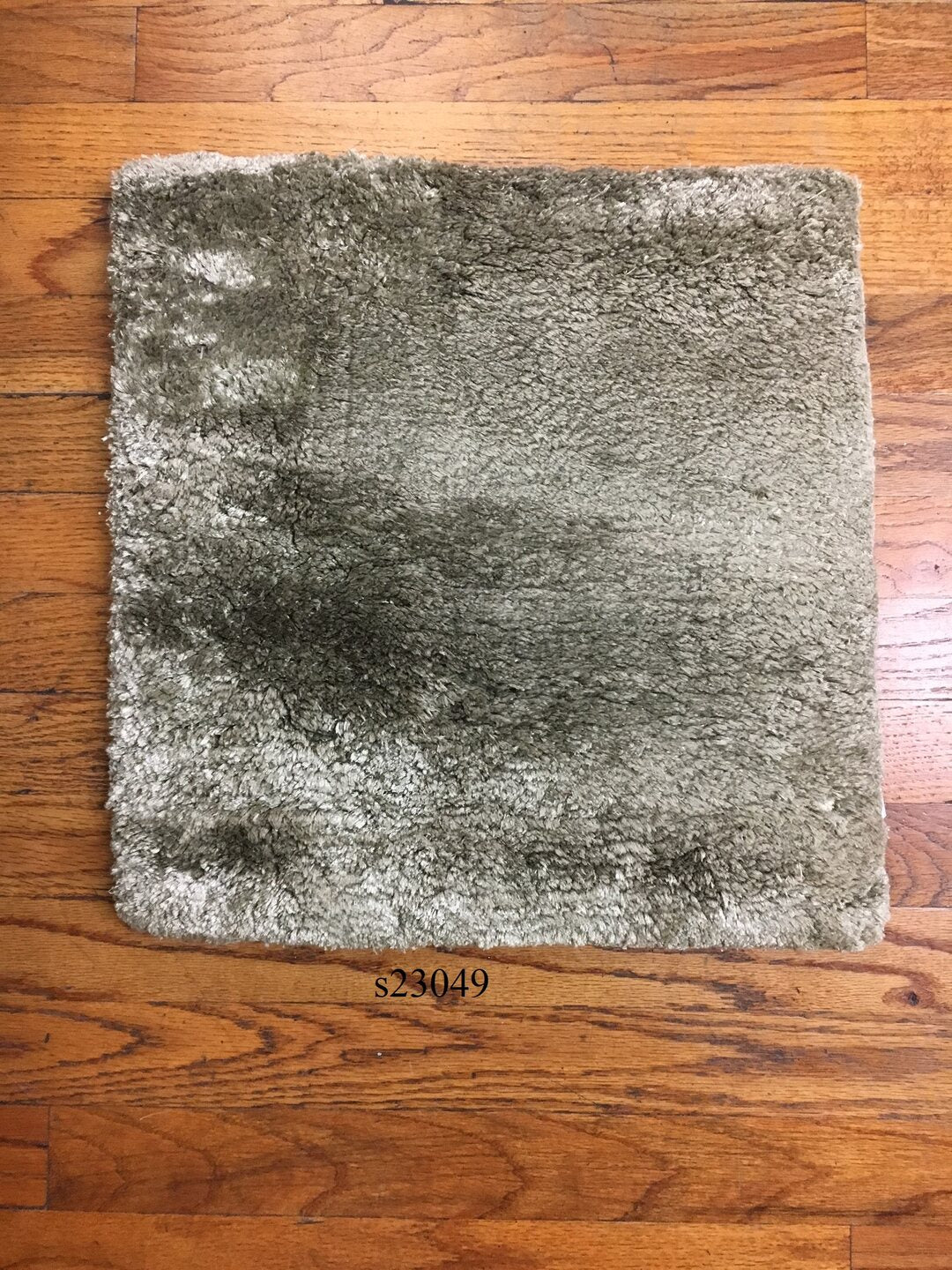 S23049 Rug