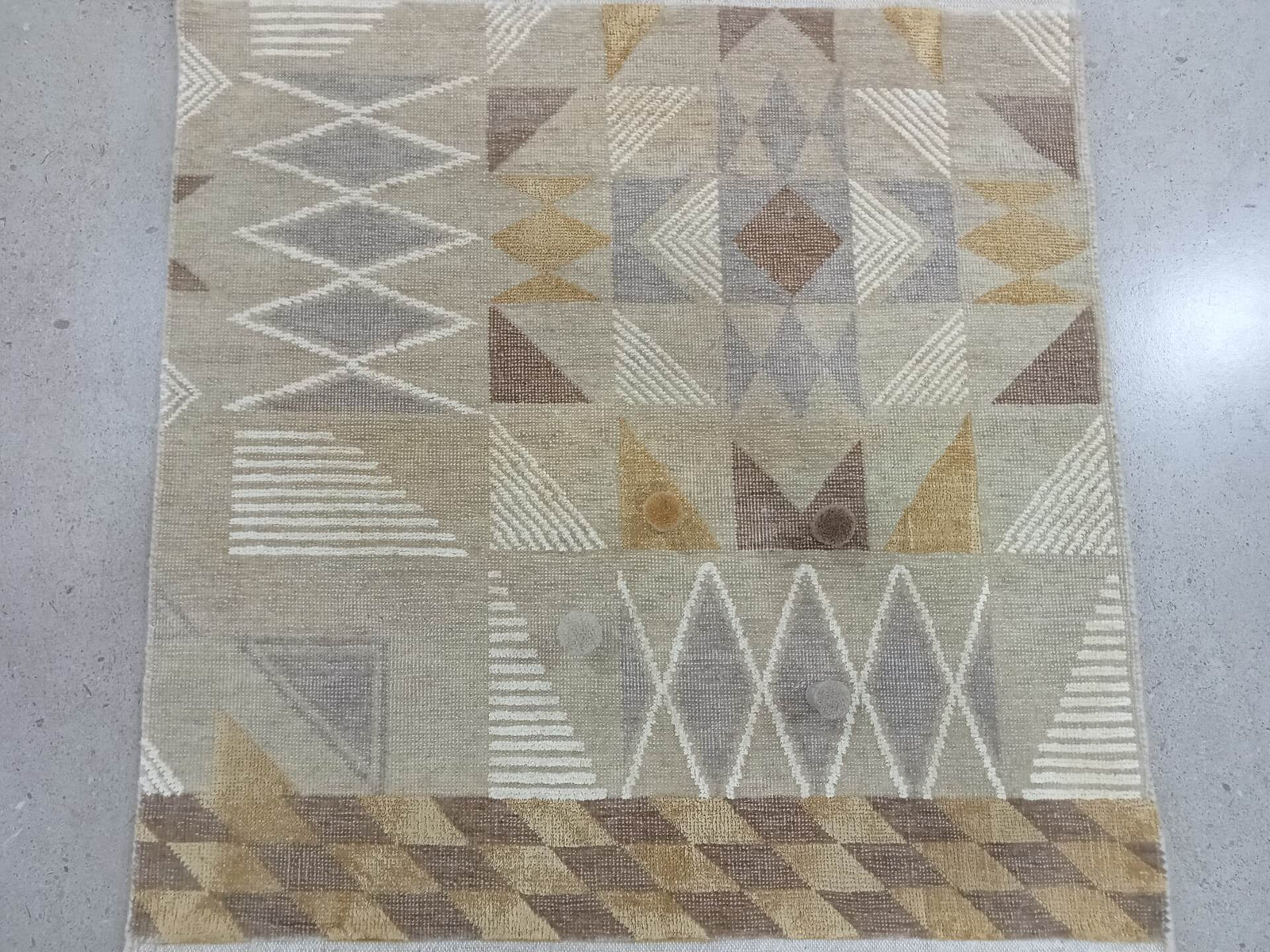 S27572 Rug
